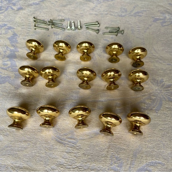 Brass Cabinet or Drawer Pulls Knobs - Picture 3 of 8